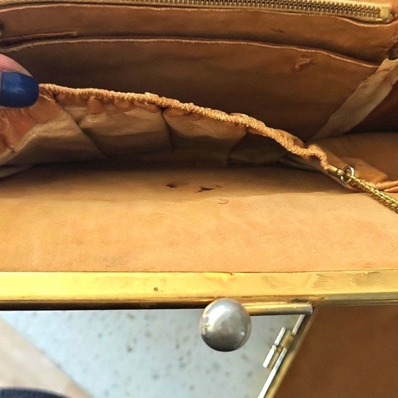 Vintage Floral Embroidered Handbag with Attached Coin Purse - Picture 9 of 10